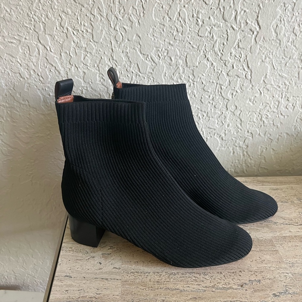 Kurt Geiger LONDON Mini Elmer slip on ankle boots. - Picture 7 of 7
